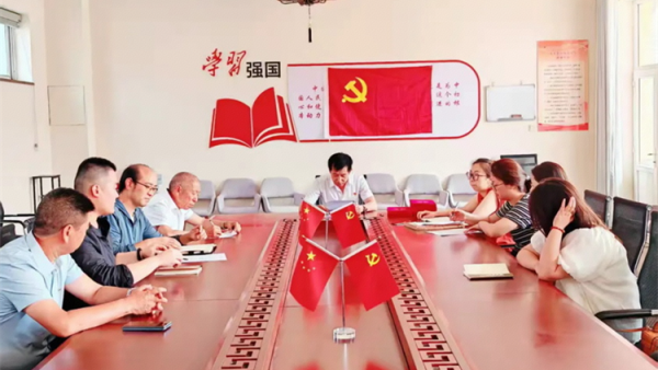 传承红色基因，永葆党员本色 上党区义工协会迎七一主题党日活动对过去一年表现突出的优秀共产党员、协会先进工作者进行表彰