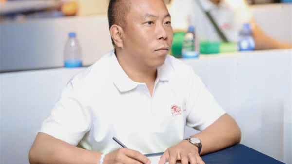 他用爱为生命续航----致敬王巍巍同志的温暖选择在生日当天来到晋城血站完成了献血和造血干细胞填表采样