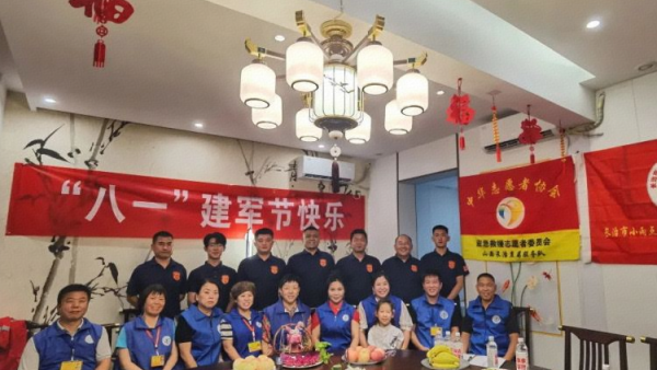 长治市小雨点公益志愿者协会潞州区分会思源分会慰问中志协应急委长治服务队退伍军人活动