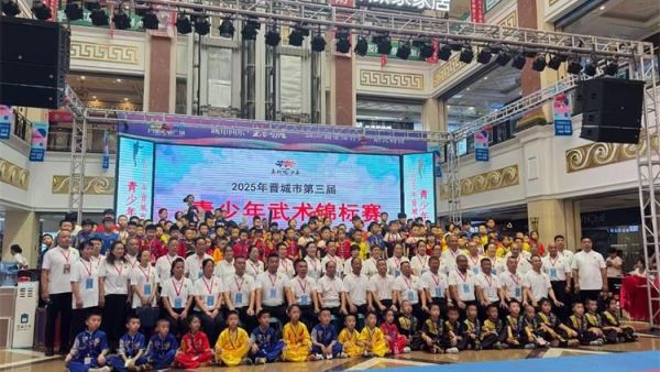 恭喜晋城市第三届青少年武术锦标赛圆满结束！感谢绿丝带志愿者在锦标赛上的志愿服务