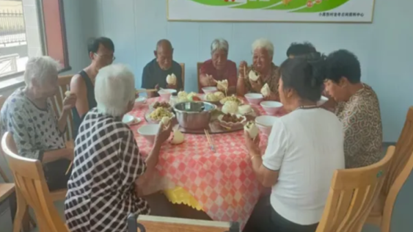 践行民生宗旨情暖老年人----原平市新原街道小库狄村老年人大食堂正式启用真正实现平价不贵温暖到位