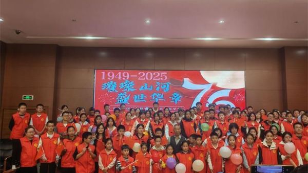 传承红色基因共筑家国情怀----临汾市志愿服务联合会举办了迎国庆爱国主义教育活动让在场所有人接受了一次深刻的爱国主义精神洗礼