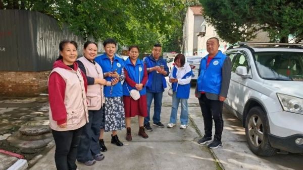 长治市小雨点公益志愿者协会学习贯彻省委十二届十次全会和市委十二届八次全会精神
