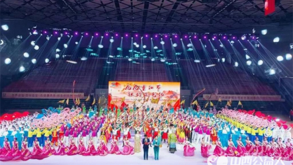 九九重阳节银龄正飞扬----太原市老年人体育协会广场舞专委会90位银发舞者热烈祝贺2025年太原市老年文体公益活动圆满成功