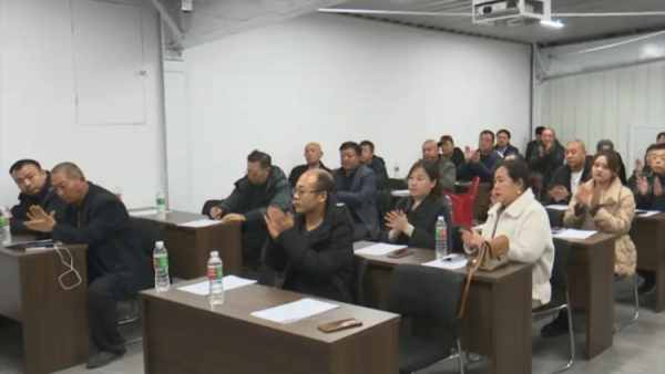 公益平台搭桥梁徐沟商家共寻商机 太原市阳光益佳信息服务有限公司承办的《你正需要・我在身边》公益交流活动在徐沟镇启动