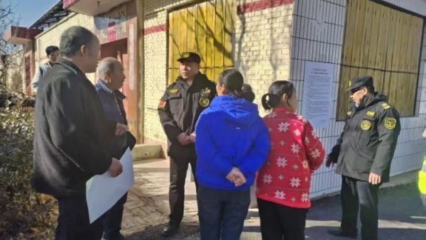 禁火宣传进乡村筑牢生态安全线----12月6日忻州市环保志愿协会深入忻府区多个村庄开展野外用火专项宣传行动发放宣传资料从自身做起守护家园安全