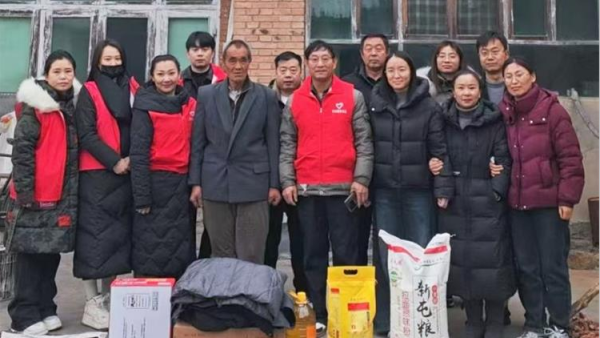 践行公益初心凝聚文明力量----长治圆梦公益深入乡村走进孤寡老人弱智身残贫困学生身边为他们送去生活物资陪他们谈心聊天开展健康关怀与心理慰藉