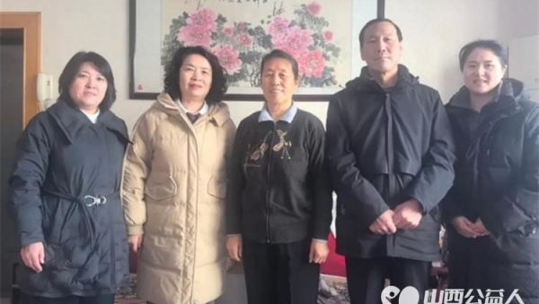 情暖冬日念师恩薪火相传守初心----忻州市实验小学开展老党员和退休教师慰问活动感谢他们一直以来对学校工作的关注与支持