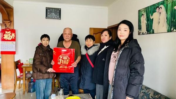 太原市烛光志愿服务中心携手爱心企业组织志愿者开展阳光陪伴入户慰问行动走进特殊家庭送上贴心关怀与新春祝福