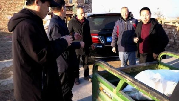 2026年2月11日介休市佛教协会到绵山镇大靳村慰问因病致贫的四户特困家庭在张兰镇下梁村慰问9户贫困家庭送上生活物资