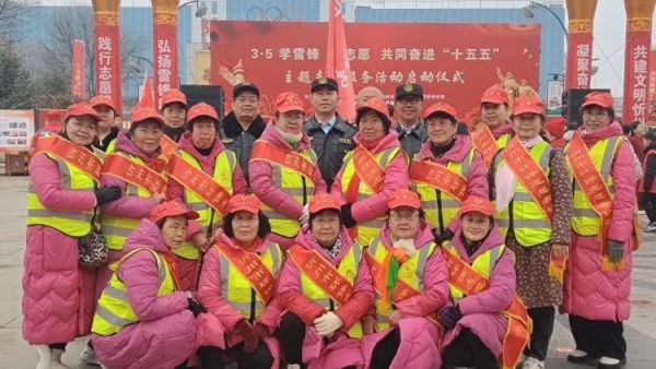 3月5日雷锋日 忻州市环保志愿者协会组织志愿者参与学雷锋志愿服务启动仪式为建设美丽忻州文明忻州贡献志愿力量