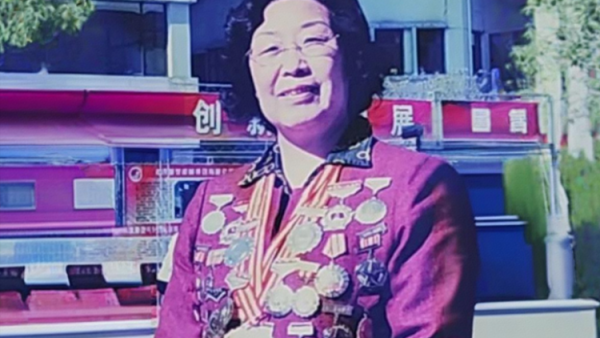 学习劳模精神将志愿服务进行到底 太原市广场舞协会老年志愿者郭芳林走进太原学花志愿服务中心访问学习全国劳模李学花