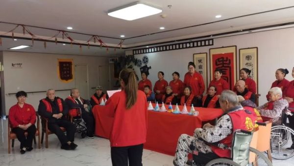 情暖阳春喜乐生辰----太原市杏花岭区比家美慈爱养护院3月长者集体生日会温情落幕