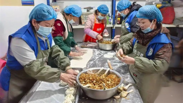 一份餐的温度一盏灯的长明 | 记3月24日长治市小雨点公益志愿者协会一组----思源公益送餐行