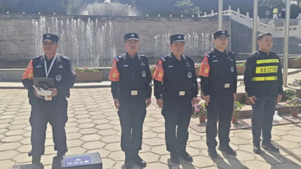 清明时节护青山平安守护不缺位 长治东大街派出所义警大队组织队员前往颐仙园开展专项执勤巡逻工作