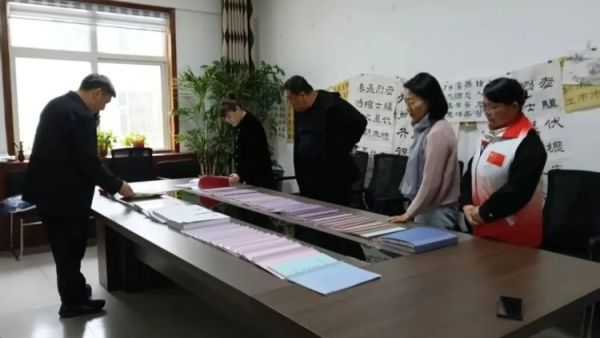 临汾市崇德银行志愿者协会莅临长治正能量公益协会开展交流学习活动未来继续秉持奉献友爱互助进步的志愿精神携手并肩以更务实的行动服务社会传递温暖