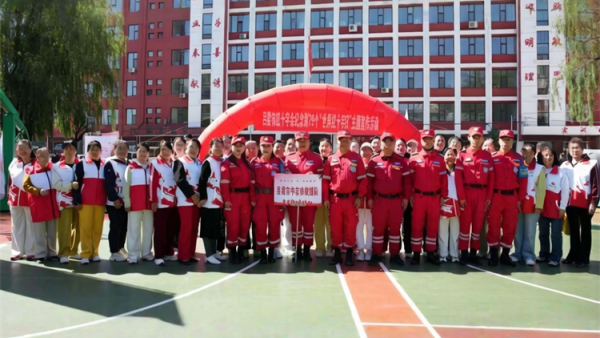守望人道协力前行----吕梁市中志协救援队联动助力第79个世界红十字日主题活动救援队共派出40名队员全程参与全力保障活动有序开展