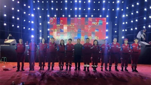 专业担当护民俗志愿坚守保平安----吕梁市中志协救援队护航石楼县道堡垣村承载乡土记忆凝聚邻里温情的民俗活动东岳庙庙会圆满完成各项活动议程