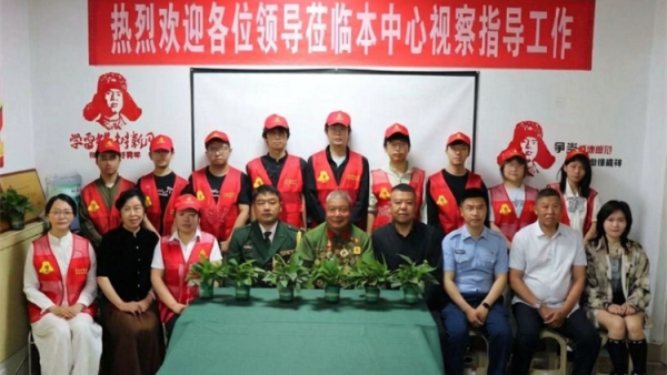 榜样力量润初心雷锋精神永传承----晋中学雷锋服务站开展学雷锋主题宣讲活动本次活动特邀学雷锋模范赵海生担任主讲嘉宾