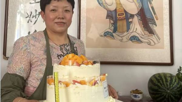 一碗素斋里的代际传承：六一儿童节长治市小雨点公益志愿者协会在长治雨花斋二部的温情一日给一群特殊的老小孩度过一个充满温情的节日