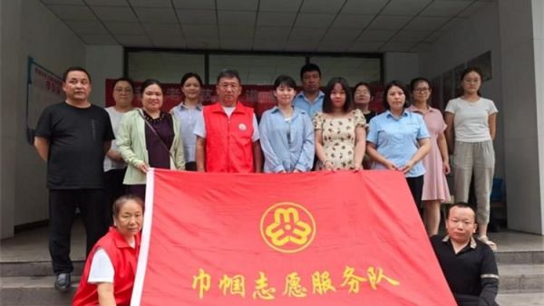 志愿服务进社区健康活动暖人心----介休市敬老协会2026年7月22日组织志愿者走进介休市西南街道新建西路社区为社区所有老人爱心理发义诊等多项贴心服务