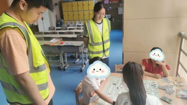 暖心托护伴成长志愿微光护童心 ¦晋中新青年联合服务中心开展关爱住建系统职工子女志愿服务活动用暖心陪伴守护孩子们的快乐暑假