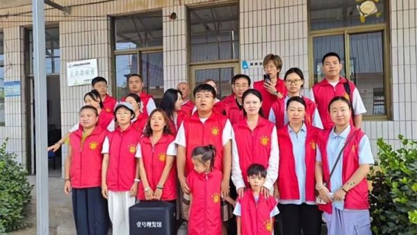 寿阳县卡卡公益志愿者协会携手众享商贸有限公司走出寿阳走进榆次区东赵乡榆三庄村开展2026传递温暖服务邻里共建和谐美好家园活动