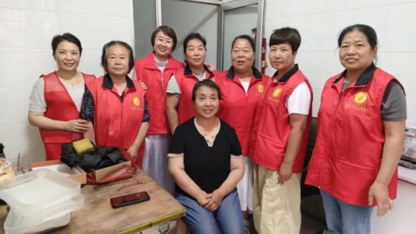 阳泉市义工联合会2026年7月幸福家园敬老服务为10位服务对象提供了志愿服务服务总时长达143小时是义工志愿者们点点滴滴的爱的传递