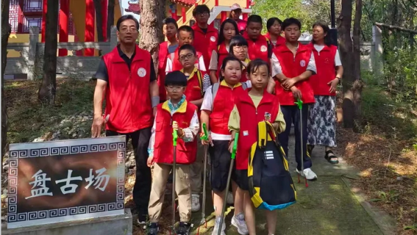 笔墨润童心研学启成长----2026长治市善泽留守困境儿童救助协会中华书法+户外研学夏令营圆满落幕我们将持续汇聚社会各界爱心力量持续守护困境儿童健康成长