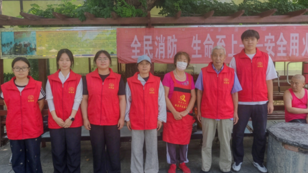 浓浓敬老情情暖夕阳红|2026年8月16日长治市阳光困境儿童帮扶协会走进南山田园敬老院开展义务理发志愿服务活动