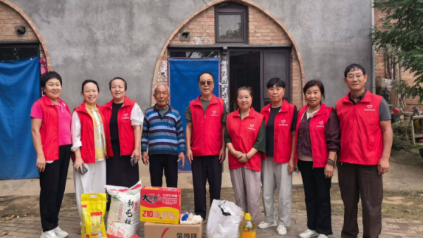 盛夏传温情公益暖人心----长治圆梦公益志愿者团队奔赴沁县徐村、东仁村开展困难家庭走访慰问公益行动为8户困境群众送去生活物资与暖心陪伴