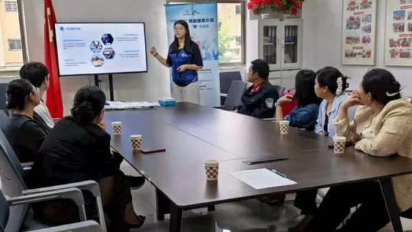 守护顶梁柱撑起健康伞 | 盐湖区志愿者协会把肠癌早筛采样包送到志愿者身边开展肠道健康公益科普暨免费早筛服务活动将健康送到更多群众身边