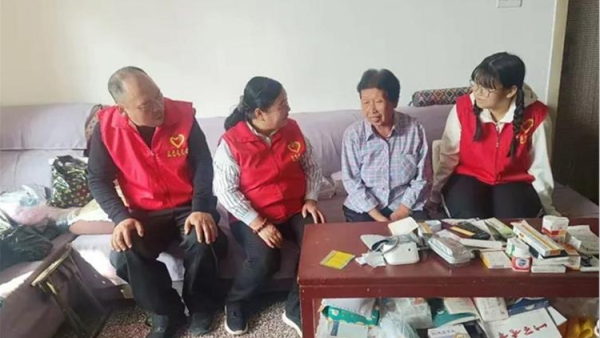 月满中秋送温情志愿服务暖人心----忻府区红色志愿服务队中秋佳节节前走访慰问志愿服务活动慰问生活困难家庭