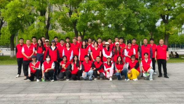 志愿点亮龙城----2026年的太原马拉松太原市志愿者小分队一群志同道合的伙伴为太原市马拉松比赛服务我们守护赛道赛道也见证着我们的成长我们服务城市城市也回馈给我们最温暖的记忆