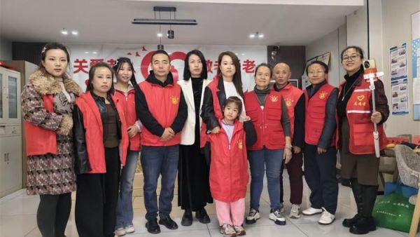 寿阳县卡卡公益联合寿阳县鼎盛源煤层气开发有限公司2026年第六次传递温暖服务邻里共建和谐美好家园活动走进寿星居养老院